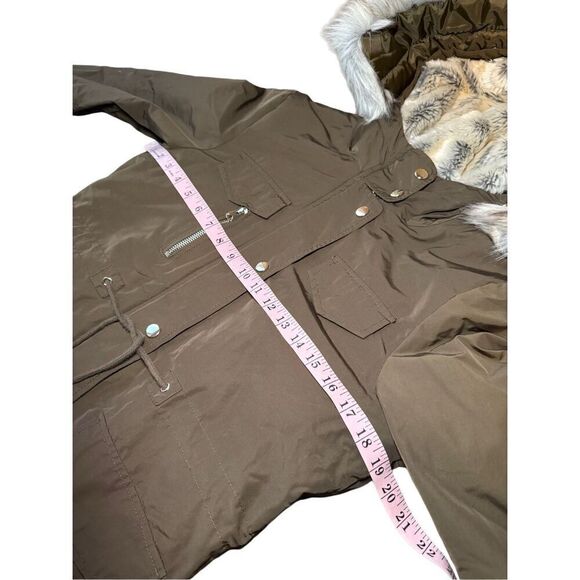 Topshop Jaxson Faux Fur Short Hooded Parka In Military Green - Picture 10 of 13